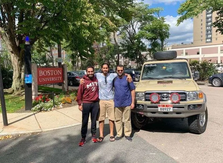 Una foto de Instagram del emiratí en Estados Unidos con su coche de Abu Dhabi.