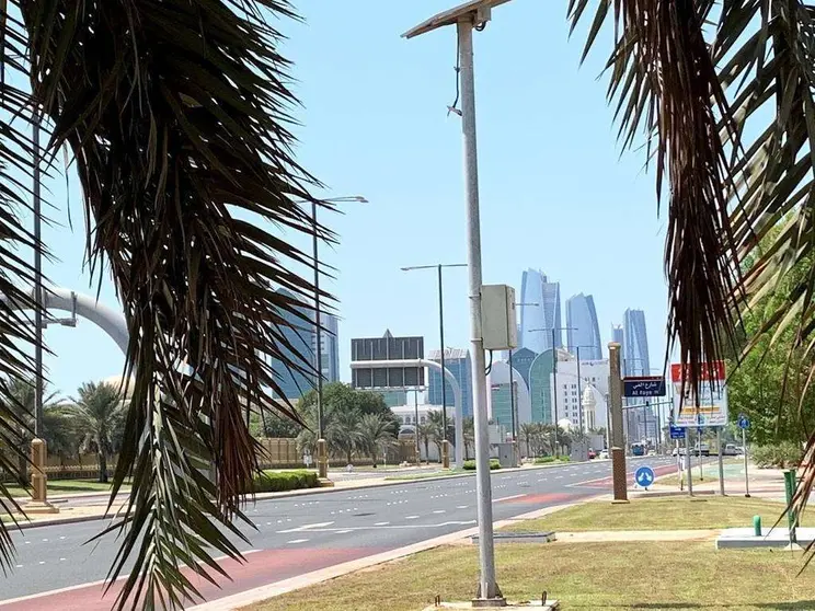 Una carretera en la ciudad de Abu Dhabi. (EL CORREO)