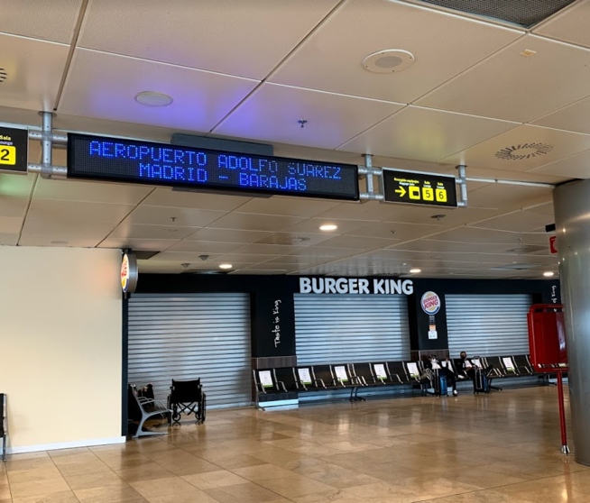 Aeropuerto de Madrid Barajas en época de coronavirus. (EL CORREO)