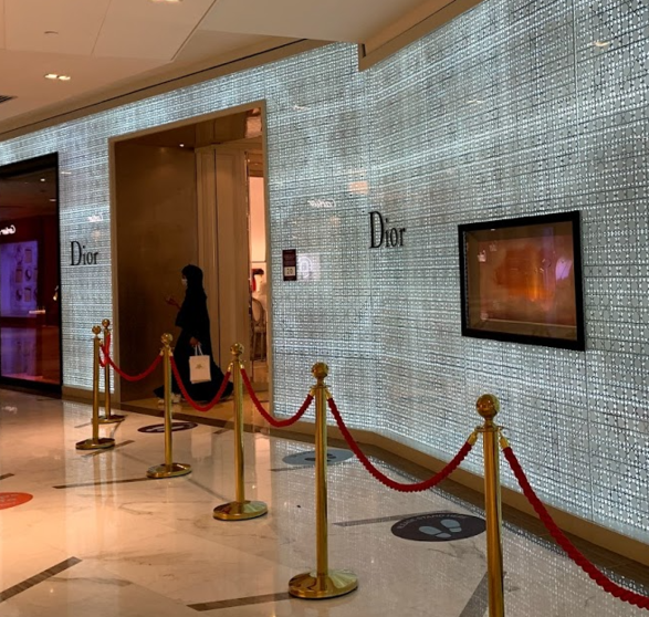 Tienda de Dior en the Galleria Mall en Abu Dhabi. (EL CORREO)
