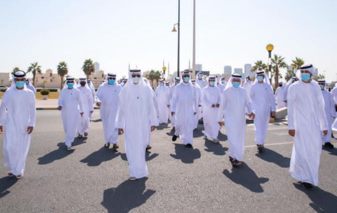 Emiratíes en el otoño del coronavirus. (WAM)