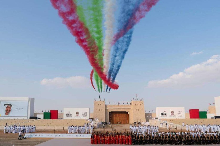 El equipo acrobático emiratí de Al Forsan. (Ministerio Asuntos Presidenciales) 