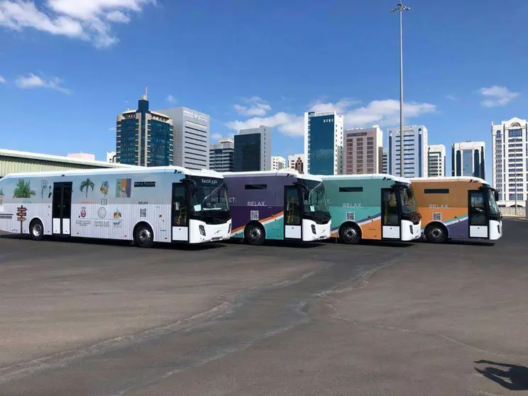 Los autobuses españoles en Abu Dhabi.