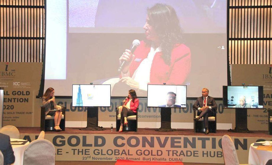 Mabel Hoyos, durante su intervención en el panel 'Oportunidades de financiación en negocios auríferos para empresas e individuos'. (EL CORREO)