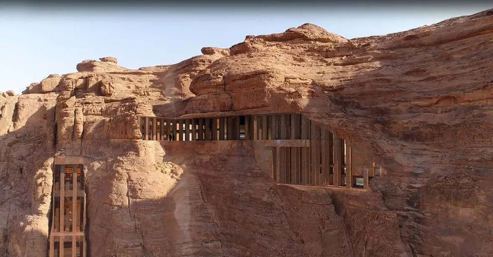 El hotel subterráneo saudí visto desde fuera. (Fuente externa)