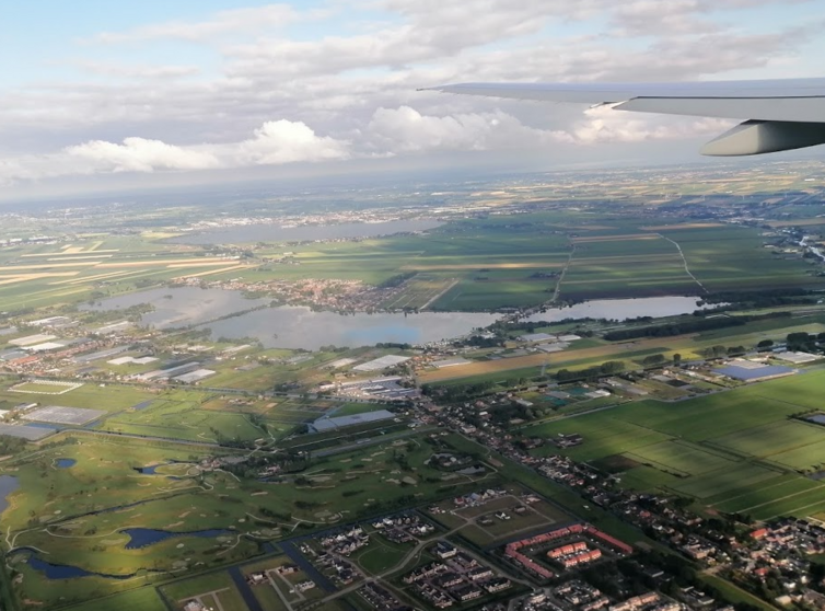 Amsterdam desde un vuelo de la KLM. (EL CORREO)