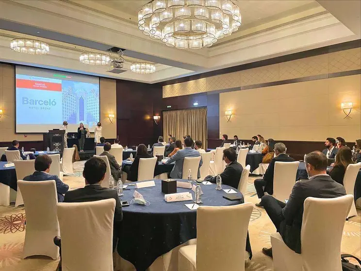 Perspectiva general del desayuno de bievenida a nuevos miembros desarrollado por el Spanish Business Council en Dubai. (EL CORREO)