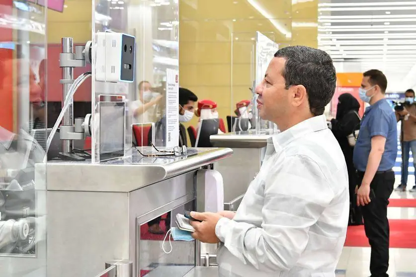 Dubai Media Office difundió esta imagen de la tecnología en el aeropuerto.