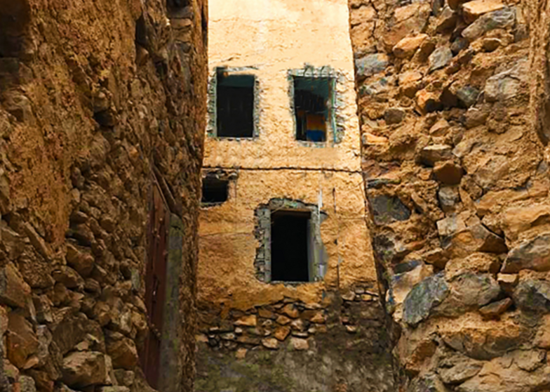 Una casa en la montaña de Misfat al-Abriyeen. (Twitter)