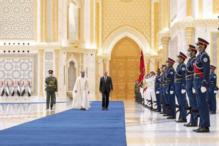 Sheikh Mohamed bin Zayed recibe este domingo al primer ministro iraquí Mustafa Al Kadhim. (@MohamedBinZayed)