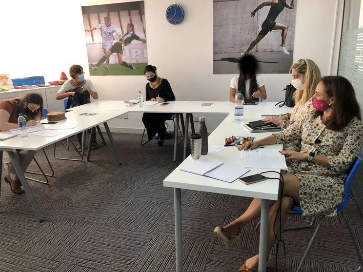 Clase de árabe en UCAM Dubai. (Cedida)