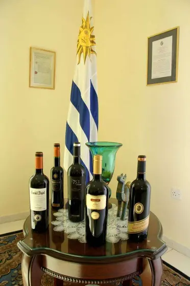 Vinos de Uruguay en la Embajada en Abu Dhabi. (EL CORREO)
