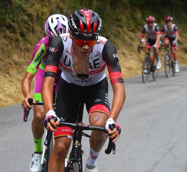 El ciclista español  Juan Ayuso durante el Giro del Apenino 2021. (Twitter)