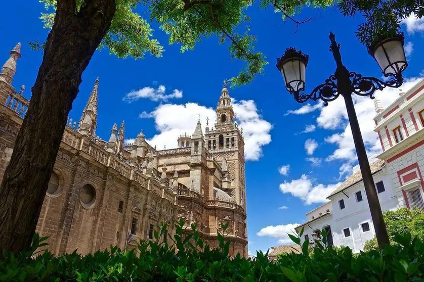 Sevilla y su Giralda es una de las paradas del recorrido de la exposición 'El legado árabe en España'. (pxhere.com)