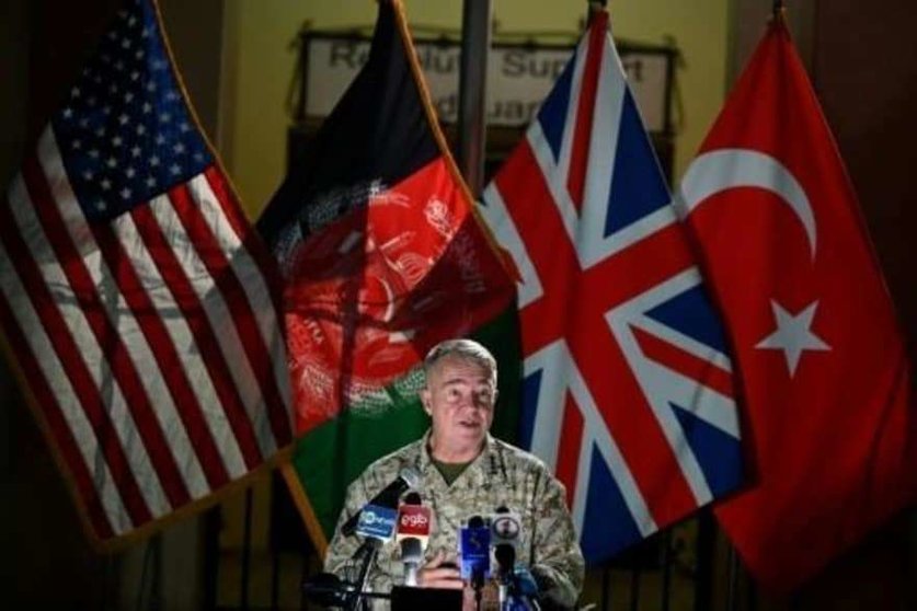 El general Kenneth McKenzie, jefe del Comando Central del Ejército de EEUU (Centcom), habla en conferencia de prensa, el 25 de julio de 2021 en Kabul. (Fuente externa)