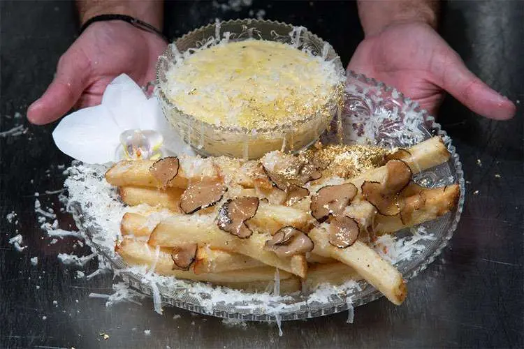 El plato de patatas fritas de récord. (Fuente externa)