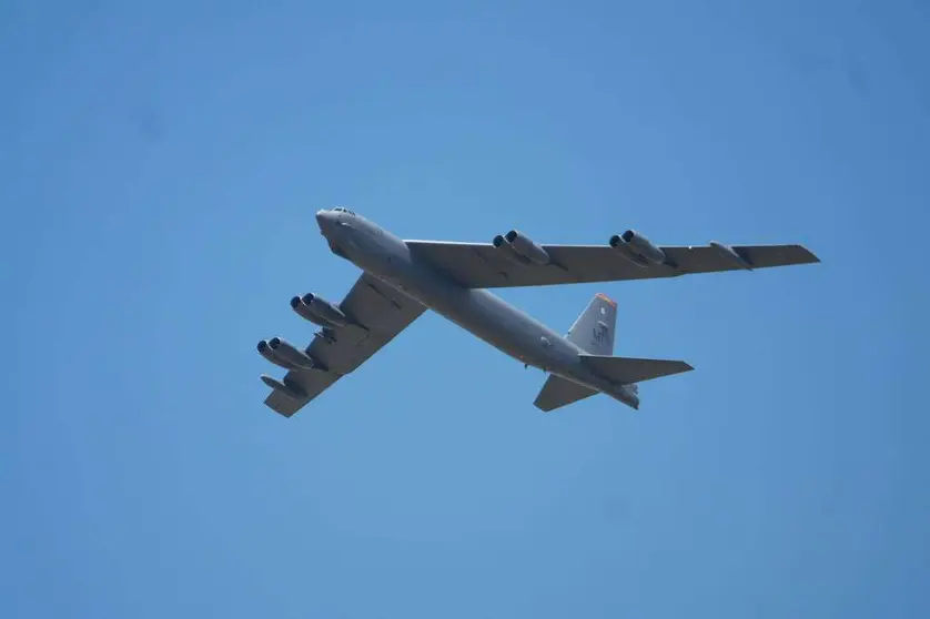 Superbombardero B52 en pleno vuelo. (pxhere.com)