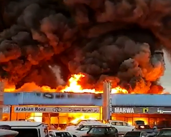 Captura de un vídeo difundido en redes sociales en el que se observa las llamas del incendio.
