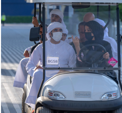 El jeque Hamdan durante un recorrido por la Expo 2020 Dubai. (WAM)