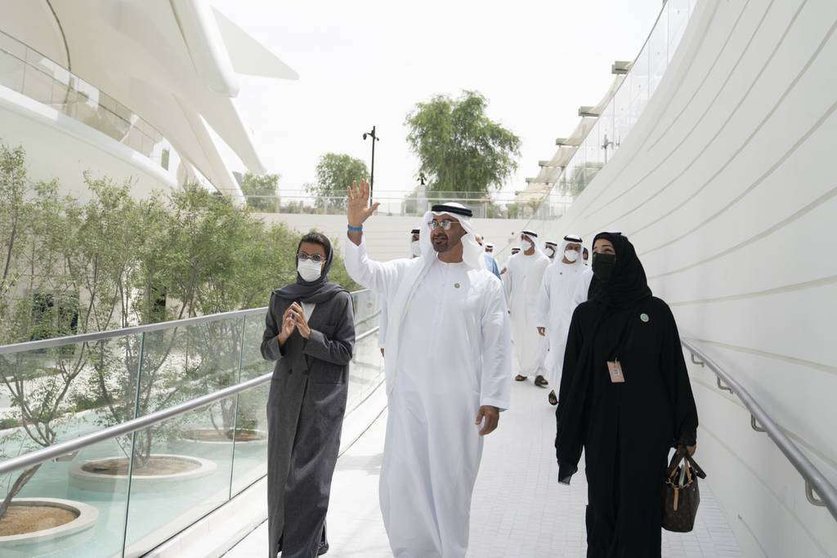  El príncipe heredero de Abu Dhabi junto a Reem bint Ibrahim Al Hashemy, ministra de Estado para la Cooperación Internacional. (WAM) 