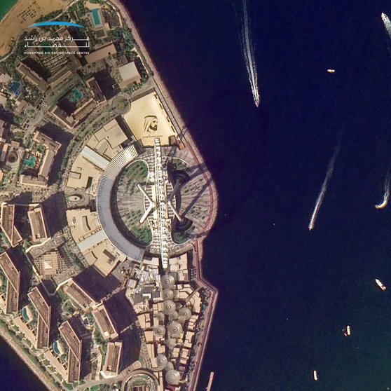 La gran noria de Dubai desde el espacio. (Twitter)
