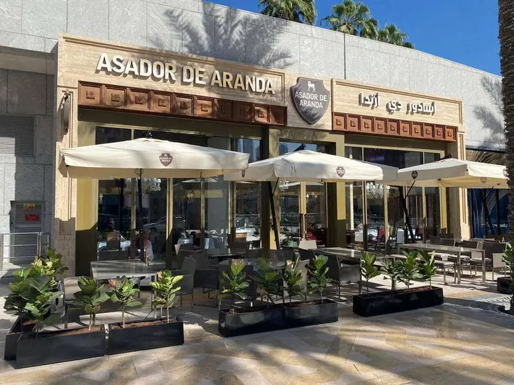 Terraza de Asador de Aranda, situado en el bulevar Sheik Mohamed bin Rashid, junto al Burj Khalifa y en el corazón de Dubai. (Cedida)