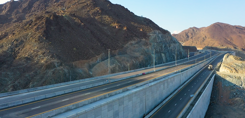 Nueva carretera en Khorfakkan. (WAM)