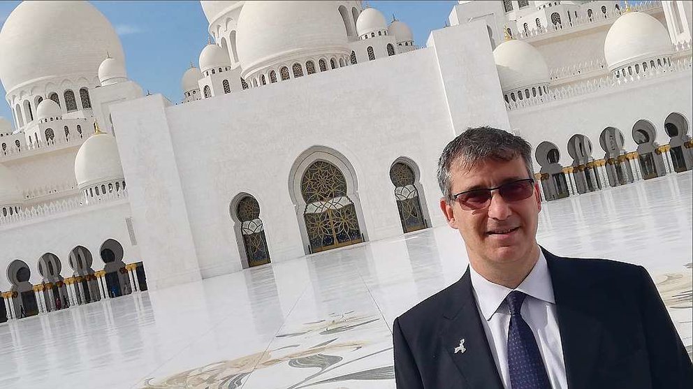 Jaume Flaquer. en la Gran Mezquita Jeque Zayed en Abu Dhabi. (EL CORREO)