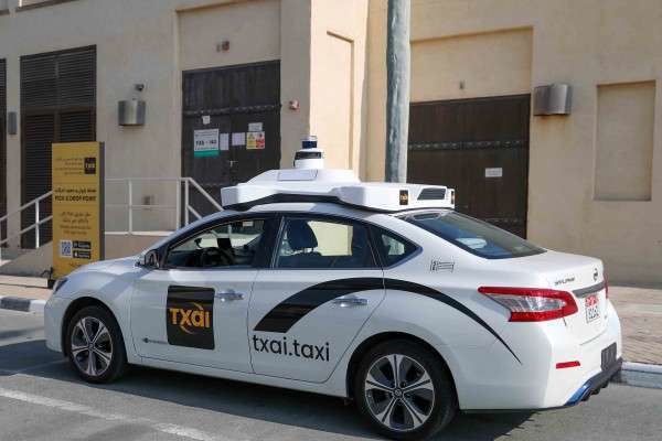 A mdo ilustrativo, una imagen de un taxi autónomo en Abu Dhabi. (WAM)