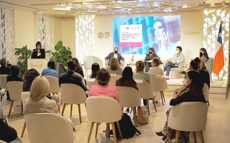 Desarrollo del seminario 'Impulsando la participación de las mujeres en el comercio internacional' en el Pabellón de la Mujer de Expo 2020 Dubai. (EL CORREO)