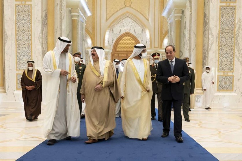 Una imagen de los líderes de Egipto, Bahréin y Emiratos. (WAM)
