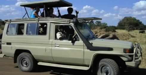 Una foto del Toyota que transportaba al saudí y sus amigos. (Al Arabiya)