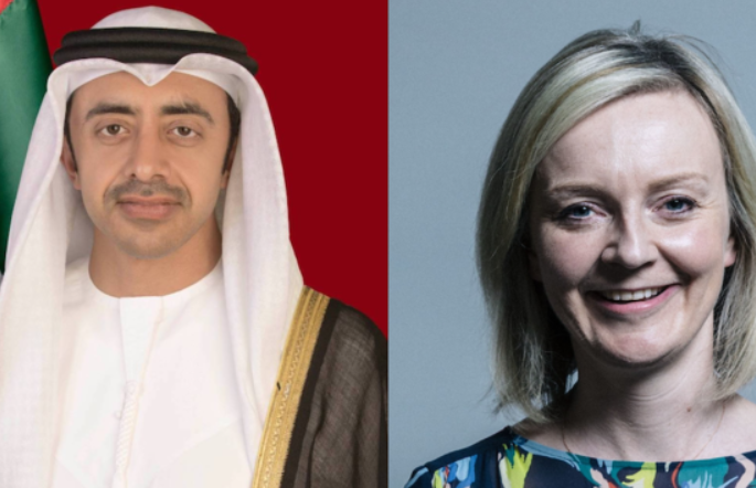 El ministro de Asuntos Exteriores de Emiratos Árabes Unidos, el jeque Abdullah bin Zayed, mantuvo una llamada telefónica con su homóloga británica, Liz Truss. (WAM)