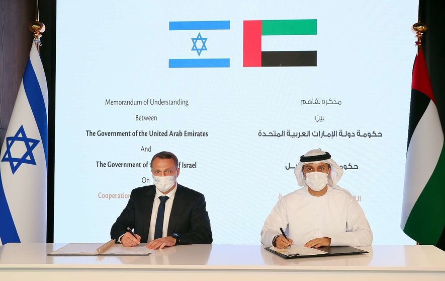 Un momento de la firma del acuerdo entre Emiratos e Israel. (WAM)