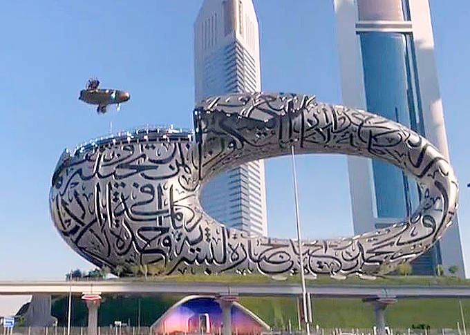La nave espacial sobre el Museo del Futuro. (Dubai Media Office)