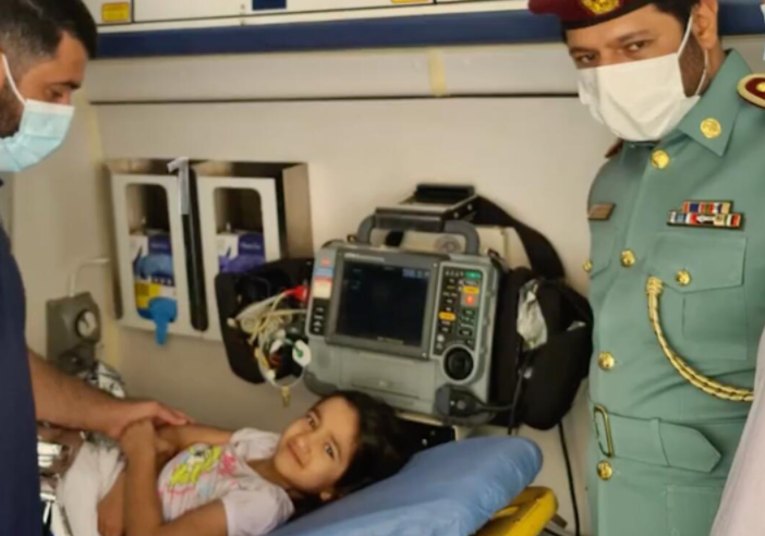 La niña en el hospital. (Ministerio del Interior de EAU)