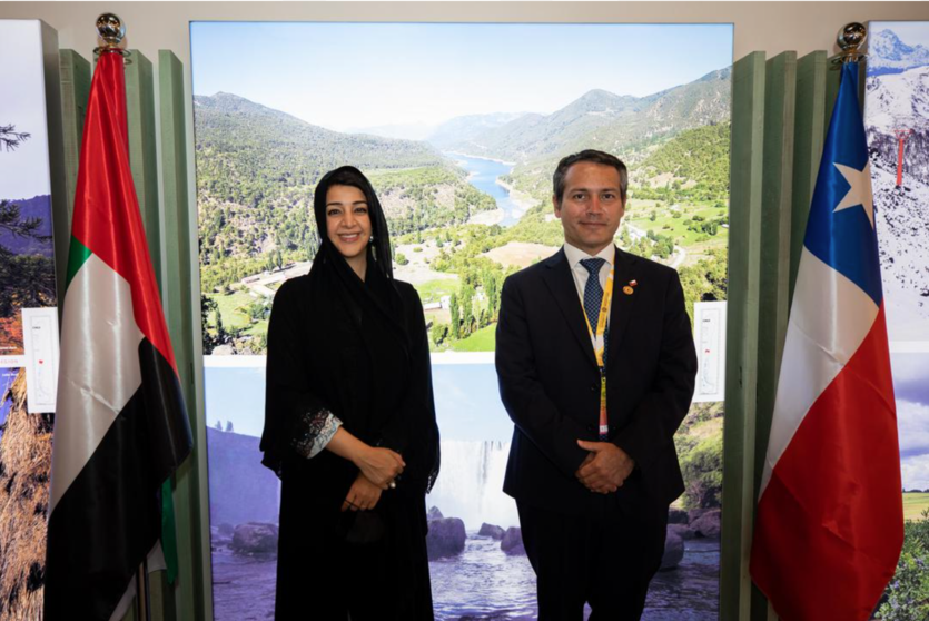 Rodrigo Yáñez, viceministro de Comercio de Chile junto a la directora general de la Expo. (Expo 2020 Dubai)