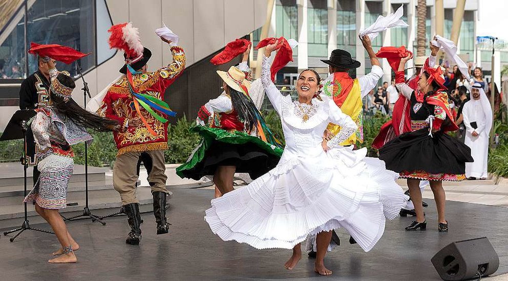 interpretación de ‘Wayra’ por parte del Ballet Folclórico Nacional del Perú en la plaza de Al Wasl de Expo 2020 Dubai. (Expo 2020 Dubai)