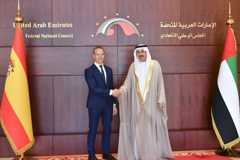 El presidente del Senado de España junto al presidente del Consejo Federal Nacional de EAU. (WAM)