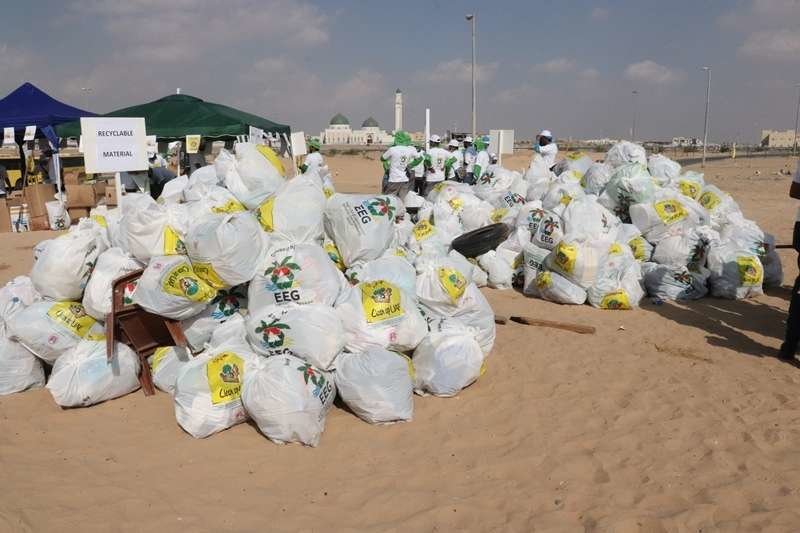 Campaña de recogida de basura en RAK. (WAM)