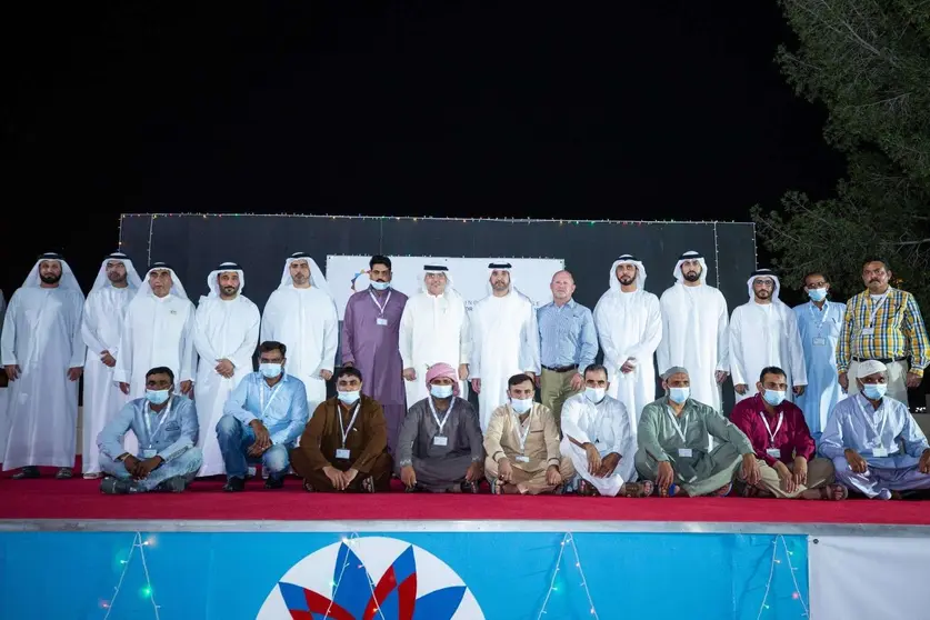 Visita al Alojamiento Laboral Al Naboodah en Al Awir, Dubai, con motivo del 1 de mayo. (WAM)