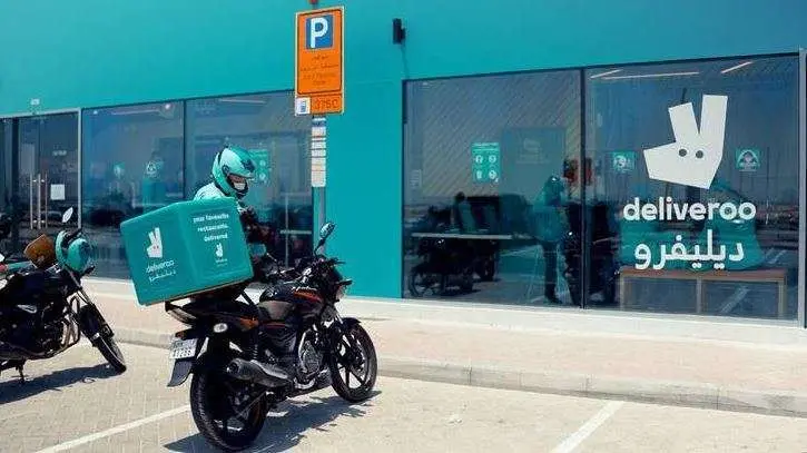 Un trabajador de reparto. (Deliveroo)