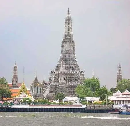 Templo de Wat Arun en Bangkok. (Mónica Ortega)