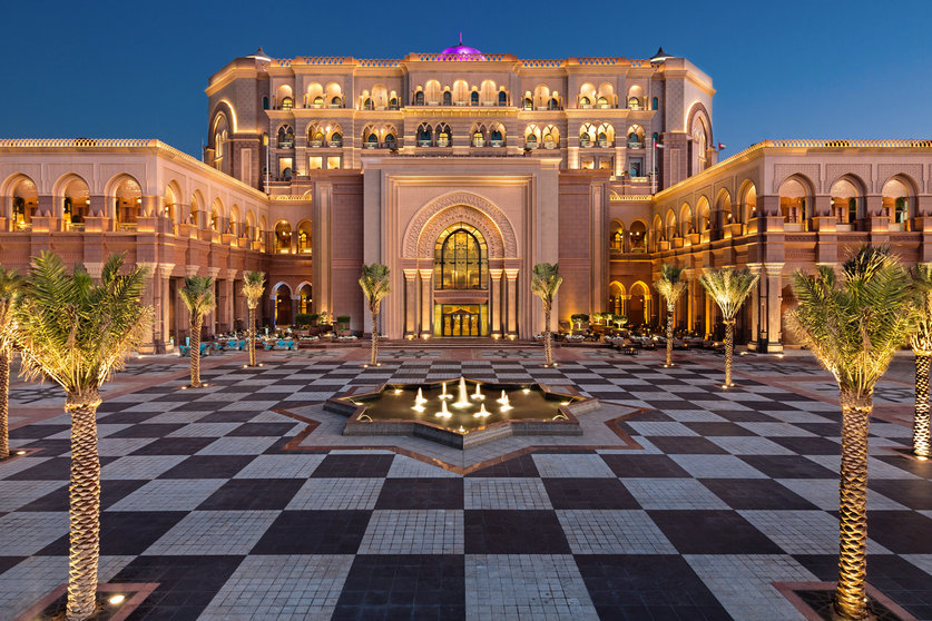El hotel Emirates Palace, situado en Abu Dhabi, es referencia del lujo y de la hopitalidad árabe en Emiratos. (Fuente externa)