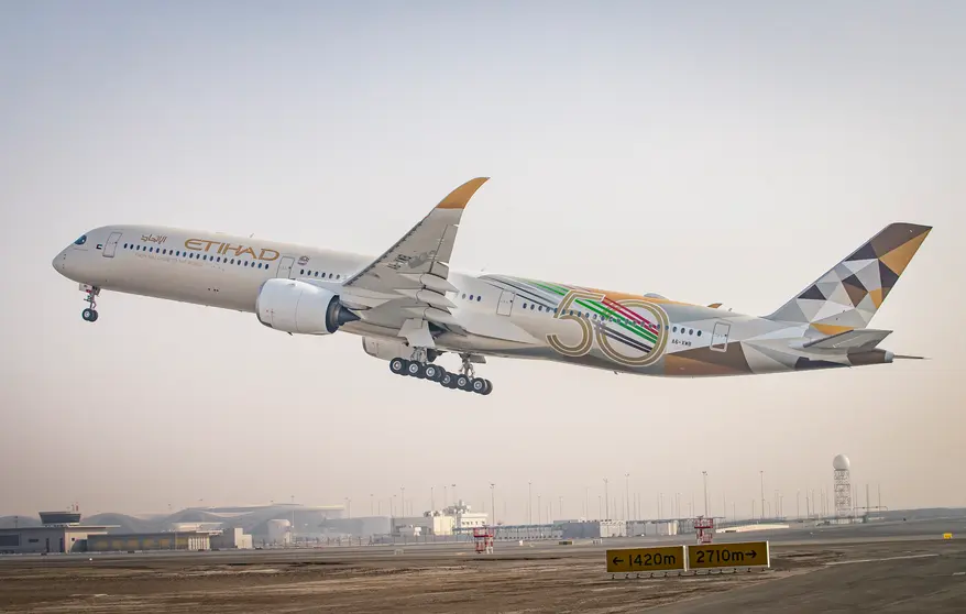 Un avión de la aerolínea de Abu Dhabu Etihad. (WAM)