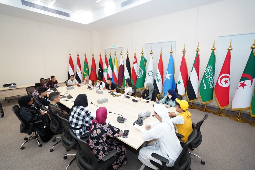 Sesión del Parlamento Árabe para el Niño en Sharjah. (WAM)