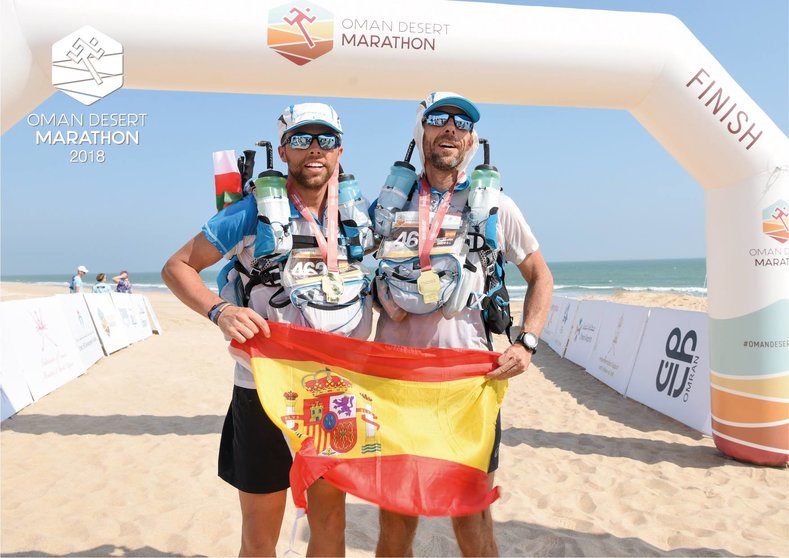 Españoles en la edición de la Oman Desert Marathon de 2018. (Cedida)