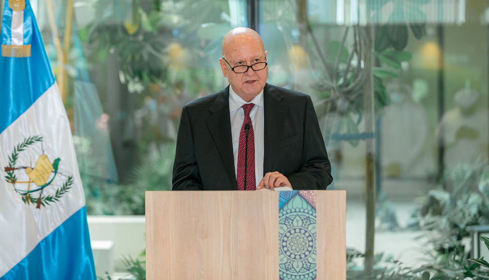 Lars Pira, durante el acto de celebración del Bicentenario de Guatemala en el emirato de Sharjah. (WAM)