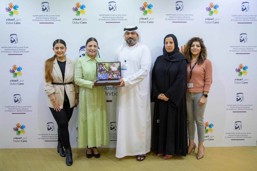 Donación de Car Fare Group a Dubai Cares (WAM)