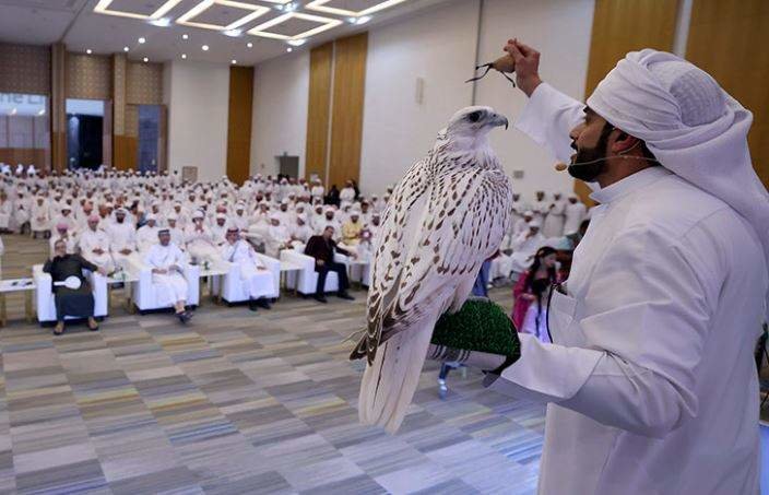 Una imagen de la subasta de halcones en Abu Dhabi. (Fuente externa)